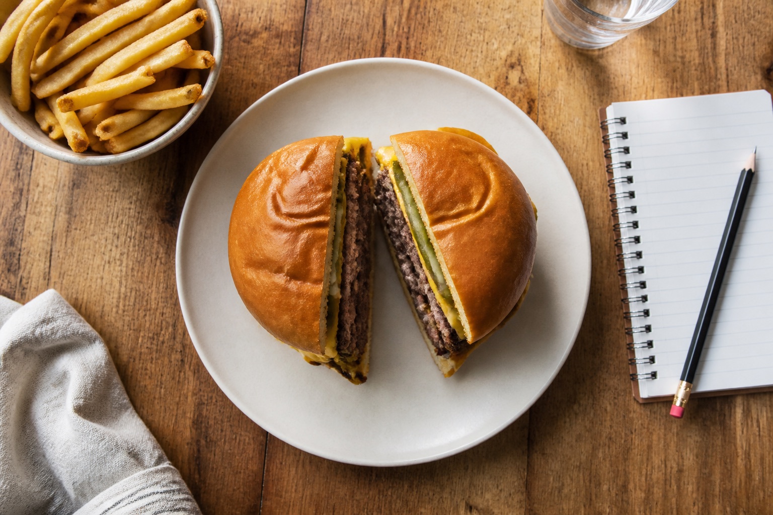 Smash burger et grille de comparaison pour choisir une adresse à Annecy